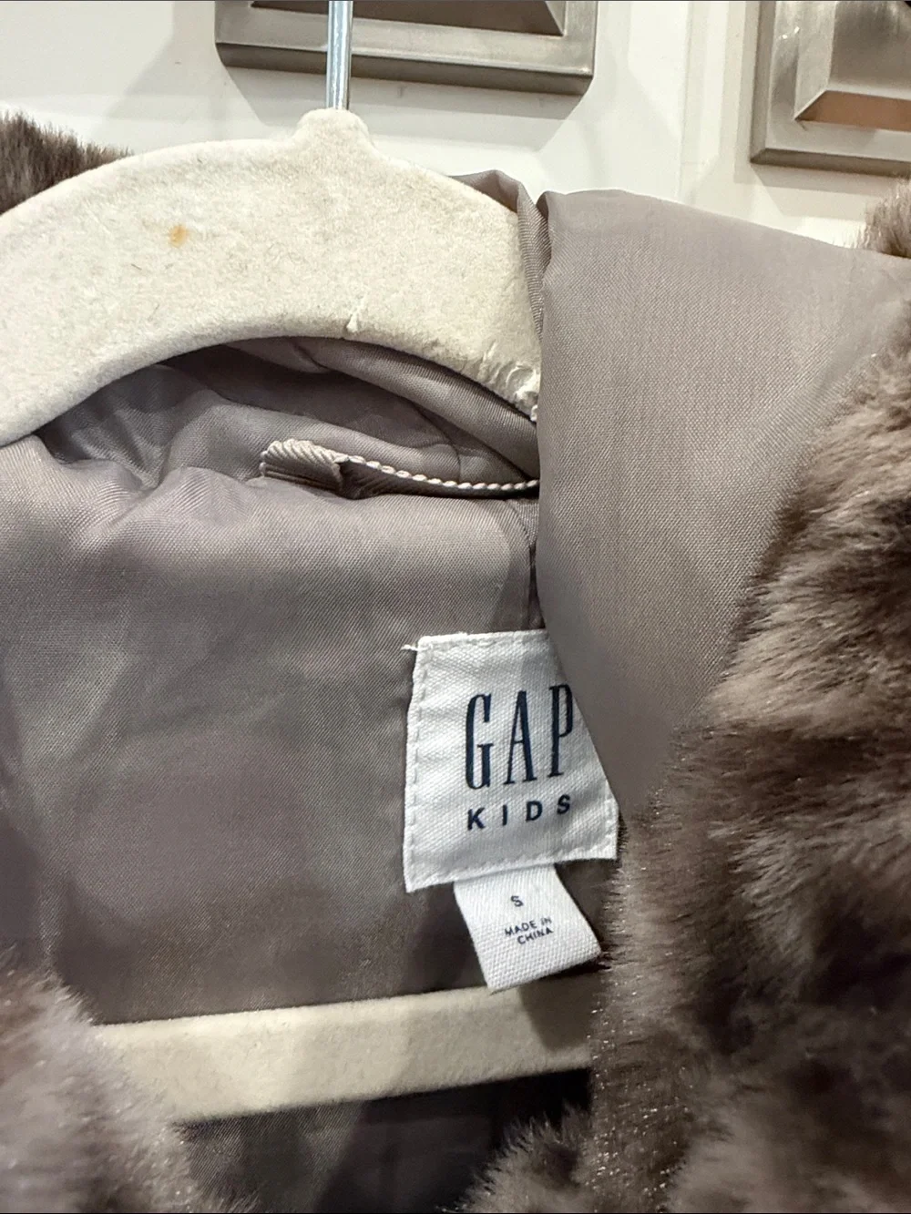 GAP Girls' Faux Fur Leopard Hooded Jacket - Gray